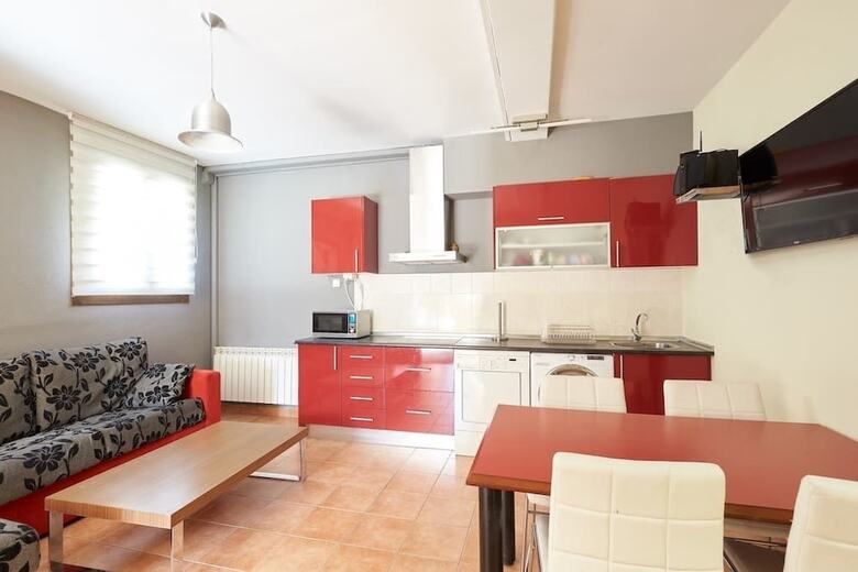 Hostal Alojamientos Ac� Y All� - Hostel