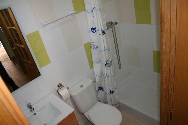 Hostal Alojamientos Ac� Y All� - Hostel