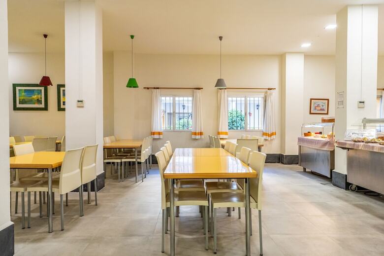 Hostal Marbella Inturjoven Youth Hostel