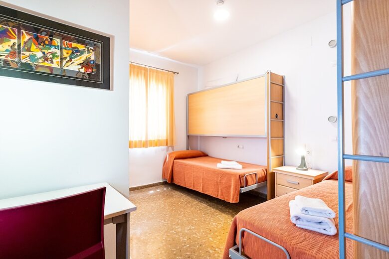 Hostal Marbella Inturjoven Youth Hostel