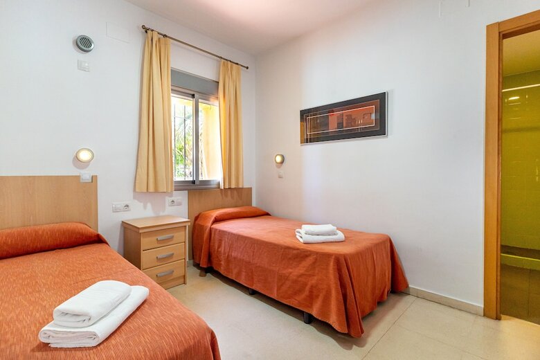 Hostal Marbella Inturjoven Youth Hostel