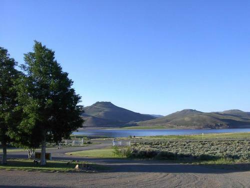 Gunnison Lakeside Cabins & Rv Park