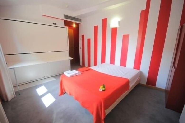Hostal Revolutum Hostel