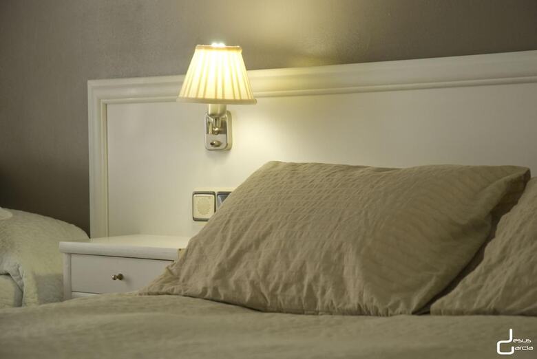 Hostal Revolutum Hostel