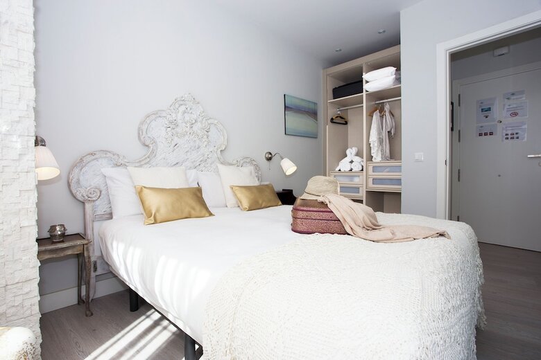 Aparthotel Graffiti Suites M�laga