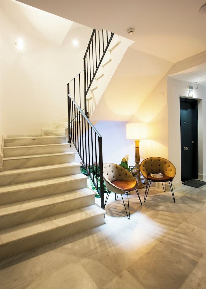 Aparthotel Graffiti Suites M�laga