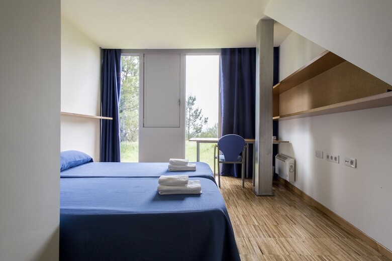 Hostal Residencia Universitaria O Castro - Campus Accommodation