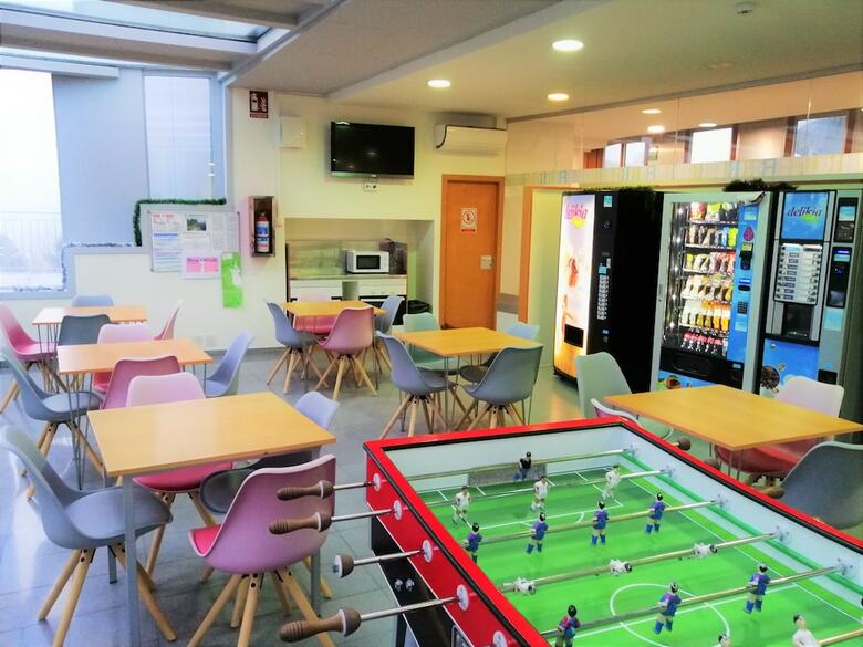 Hostal Residencia Universitaria O Castro - Campus Accommodation