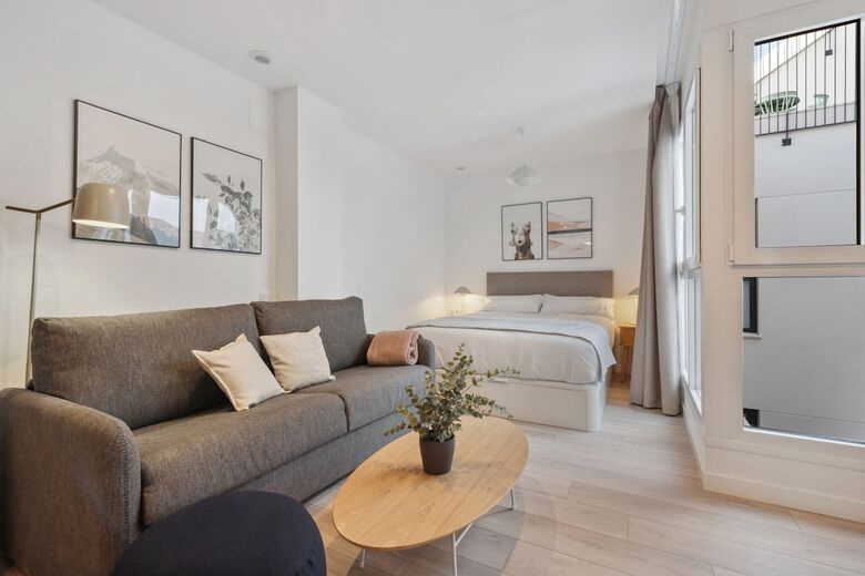 Aparthotel Limehome Valencia Carrer Del Pare Palau
