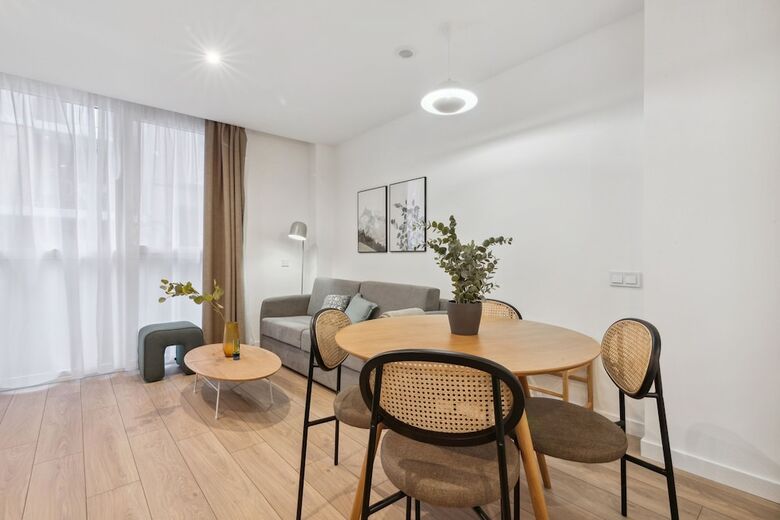 Aparthotel Limehome Valencia Carrer Del Pare Palau