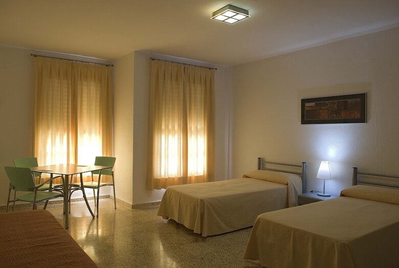 Hostal Albergue Inturjoven Chipiona - Hostel