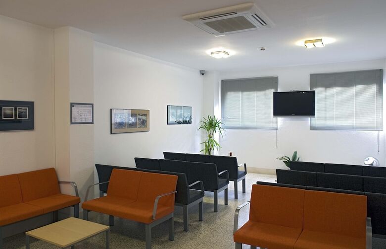 Hostal Albergue Inturjoven Chipiona - Hostel