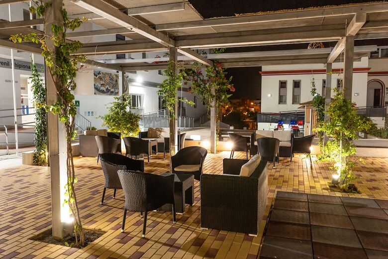 Hostal Albergue Inturjoven Chipiona - Hostel