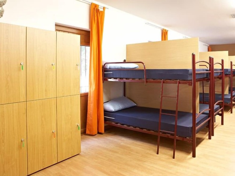 Hostal Albergue Monasterio De La Magdalena - Hostel