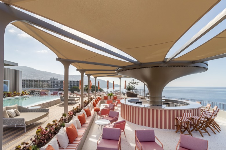 Hotel Next By Savoy Signature