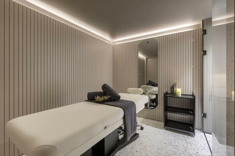 Hotel Next By Savoy Signature