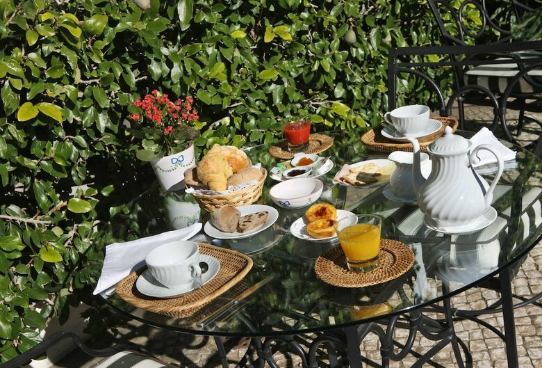 Hotel As Janelas Verdes