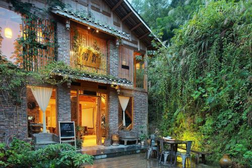 Tong Sang Art Hotel