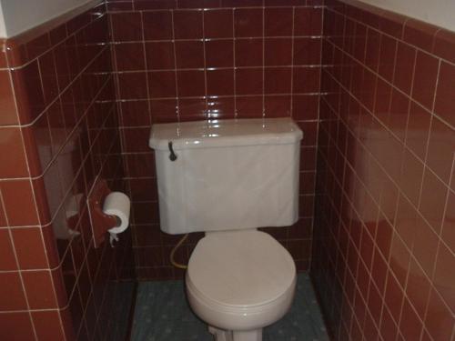 Fels Three Crown Motel