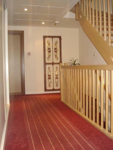 Hotel H�tel Les Chatelmin�s