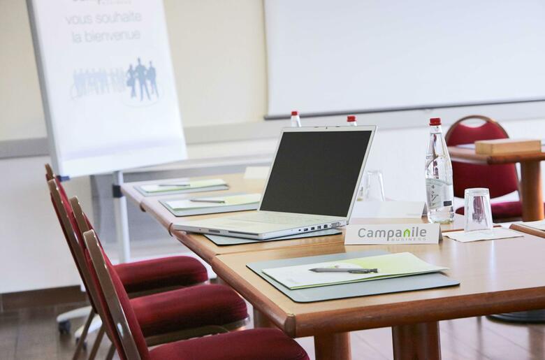 Hotel Campanile Valenciennes - Petite-for�t