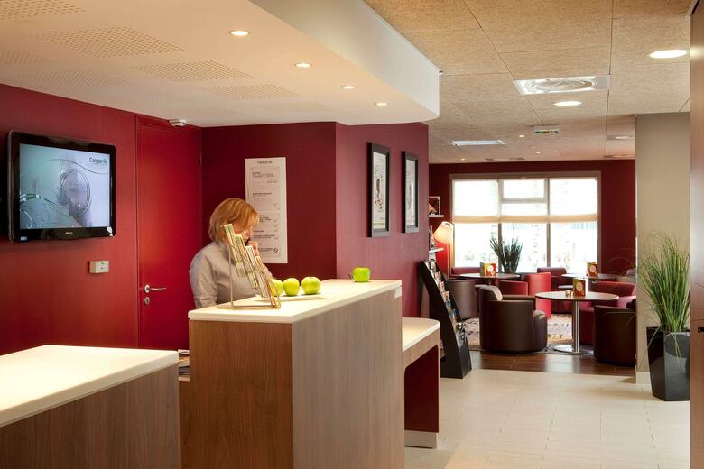 Hotel Campanile Valenciennes - Petite-for�t