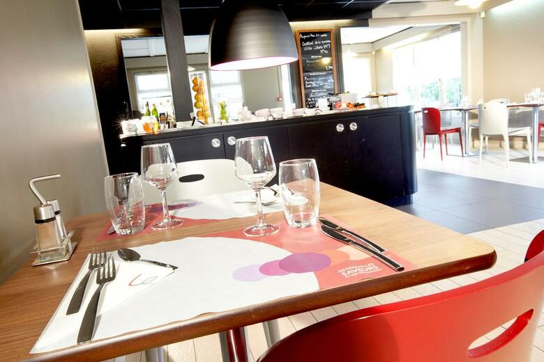 Hotel Campanile Valenciennes - Petite-for�t