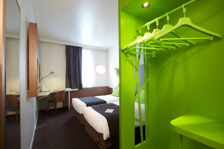 Hotel Campanile Valenciennes - Petite-for�t