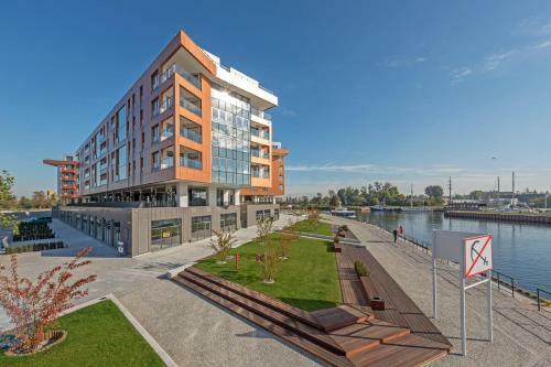Riverside Apartments-apartinfo