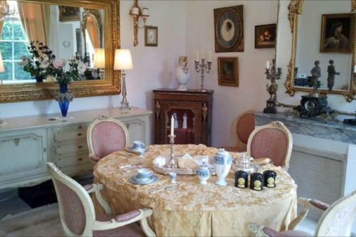 Bed & Breakfast Chateau Du Mesnil