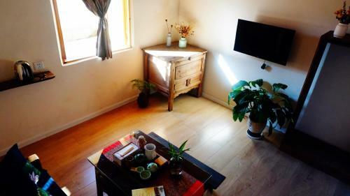 Hostal Shaxi Miss May Hotel