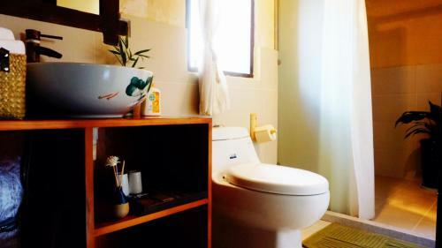 Hostal Shaxi Miss May Hotel