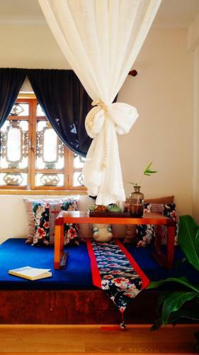 Hostal Shaxi Miss May Hotel