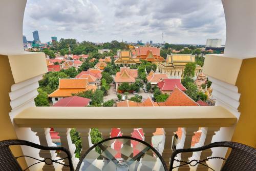 Chateau The Meliya Hotel & Apartment