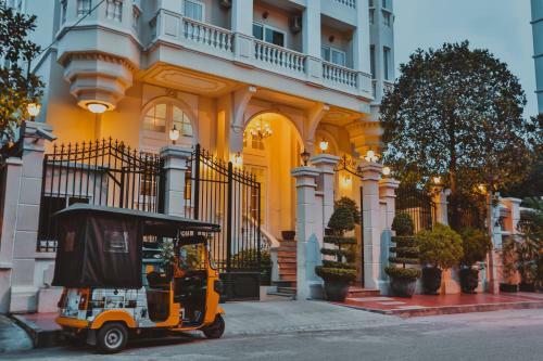 Chateau The Meliya Hotel & Apartment