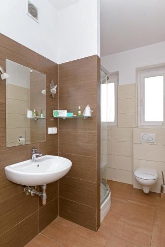 Hostal Apartamenty Zielony Przy Mtp