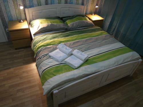 Apartments Kope?n� With Parking
