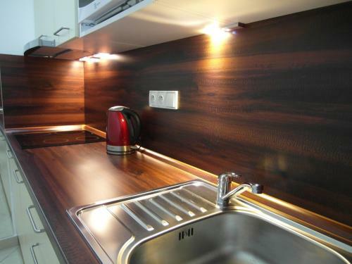 Apartments Kope?n� With Parking