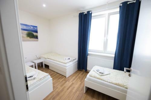 Apartments Kope?n� With Parking