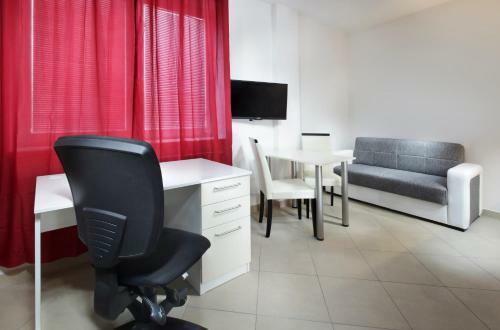 Apartments Kope?n� With Parking
