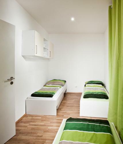 Apartments Kope?n� With Parking