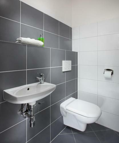 Apartments Kope?n� With Parking