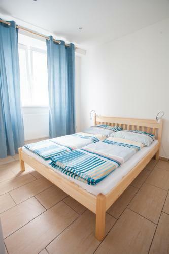 Apartments Kope?n� With Parking