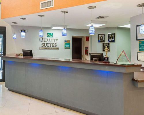 Hotel Quality Suites Sulphur