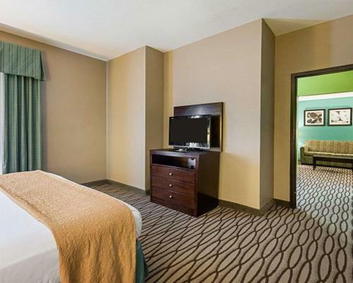 Hotel Quality Suites Sulphur