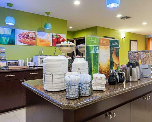 Hotel Quality Suites Sulphur