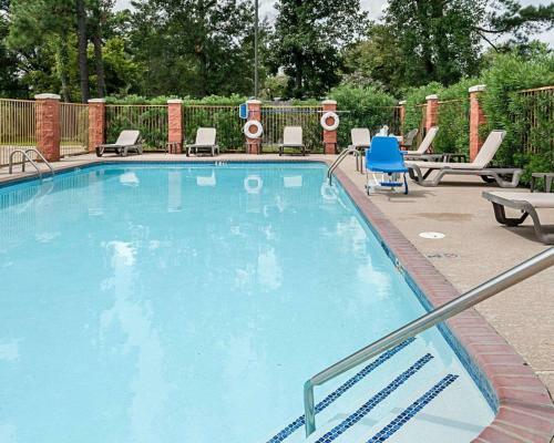 Hotel Quality Suites Sulphur