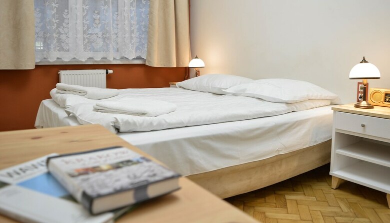 Hostal Cybulskiego Guest Rooms