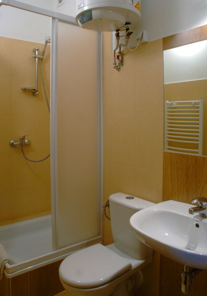 Hostal Cybulskiego Guest Rooms
