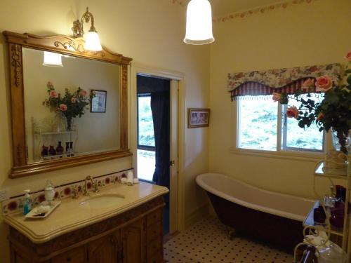Bed & Breakfast Deloraine Homestead